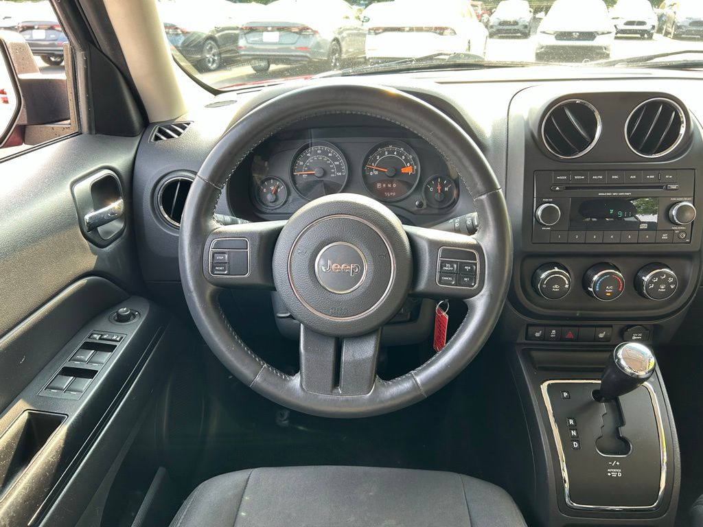 Thumbnail: 2014 Jeep Patriot - 12