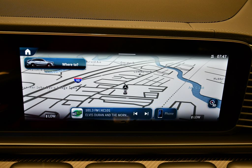 Thumbnail: 2026 Mercedes-Benz GLE - 26