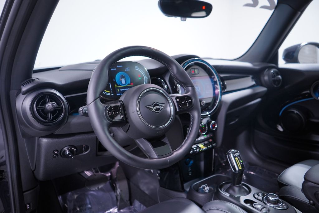 Thumbnail: 2022 MINI Cooper - 6