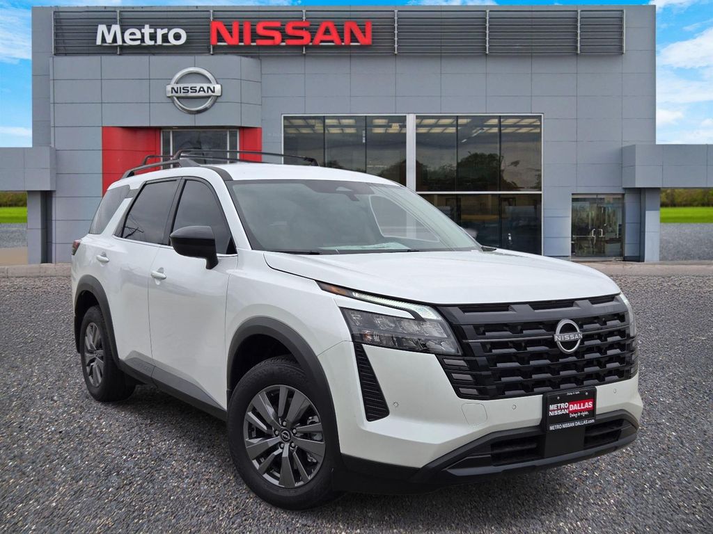 2026 Nissan Pathfinder SV