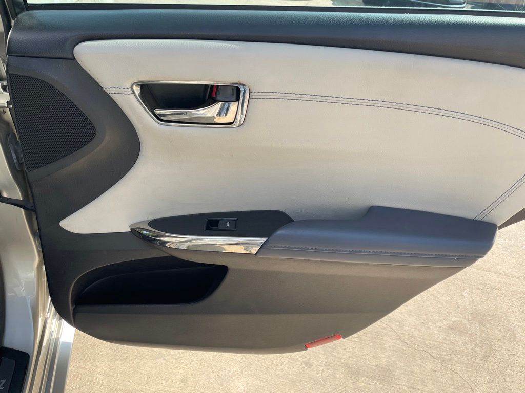 Used Car 2013 Toyota Avalon  Limited For Sale Under $15,000 In Georgetown, Texas