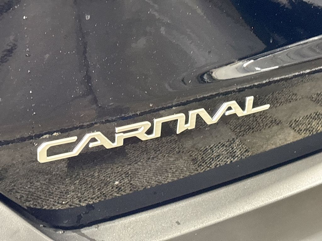 2025 Kia Carnival Hybrid EX
