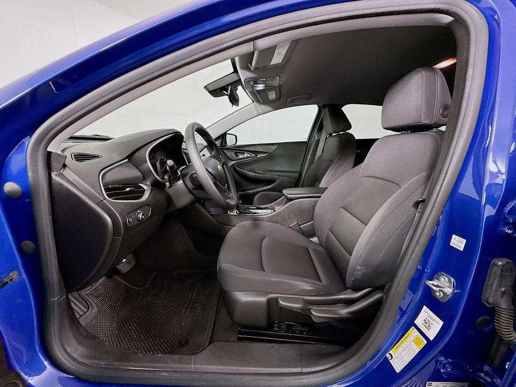 Thumbnail: 2023 Chevrolet Malibu - 20