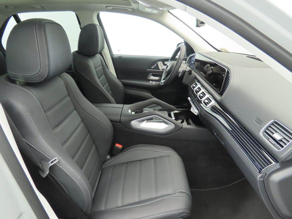 Thumbnail: 2026 Mercedes-Benz GLE - 22