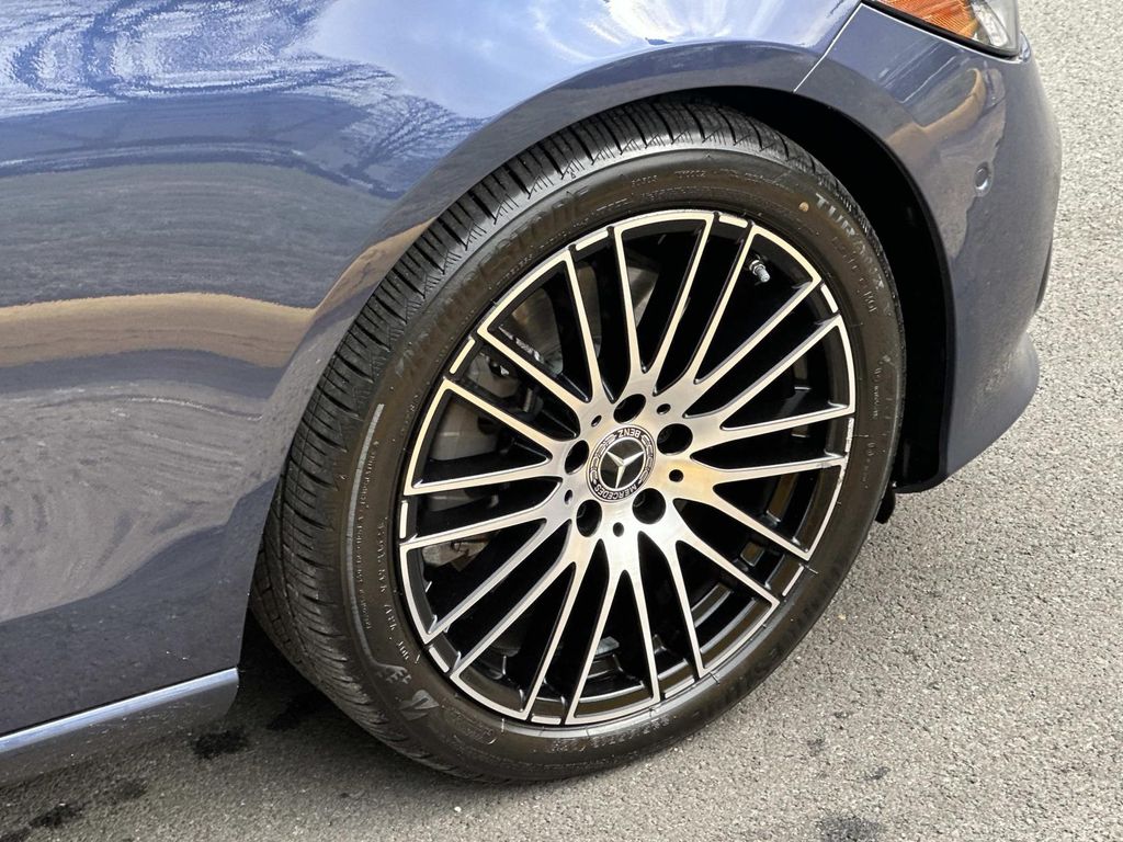 Thumbnail: 2025 Mercedes-Benz C-Class - 18