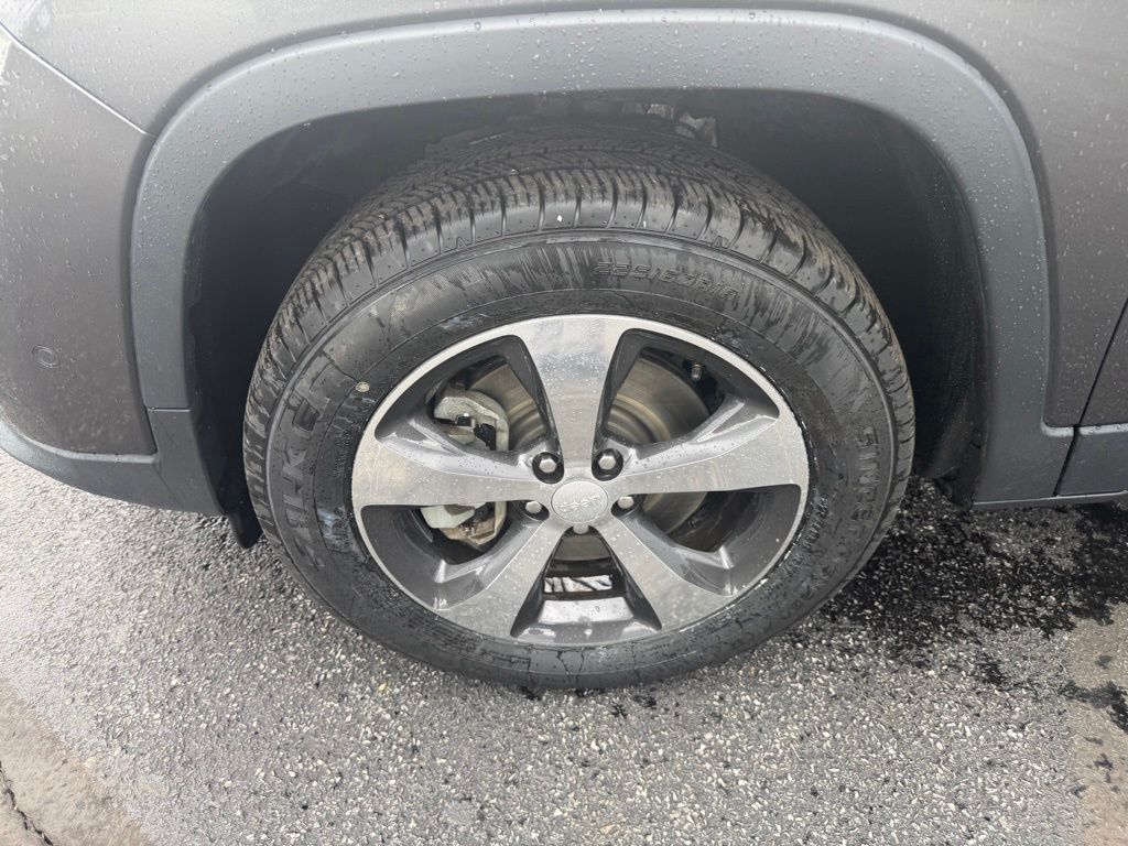 2021 Jeep Cherokee Limited Gray at South Hills CDJR