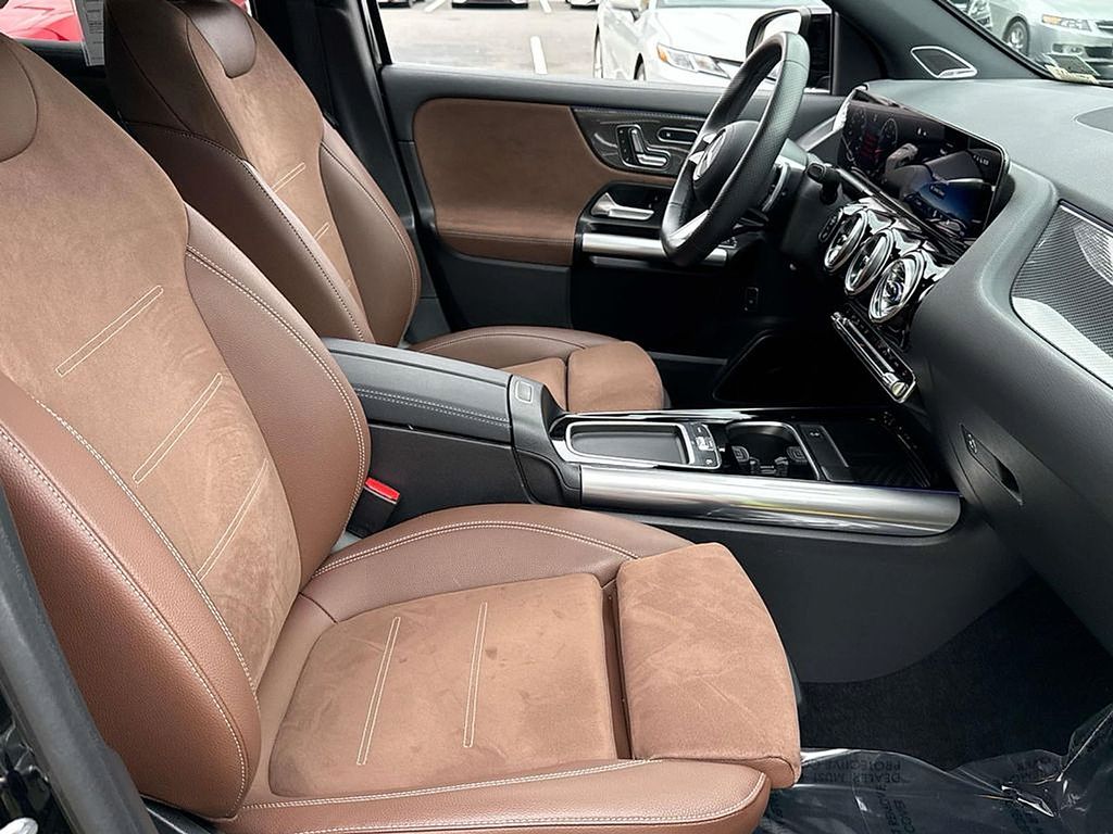 Thumbnail: 2025 Mercedes-Benz GLA - 20