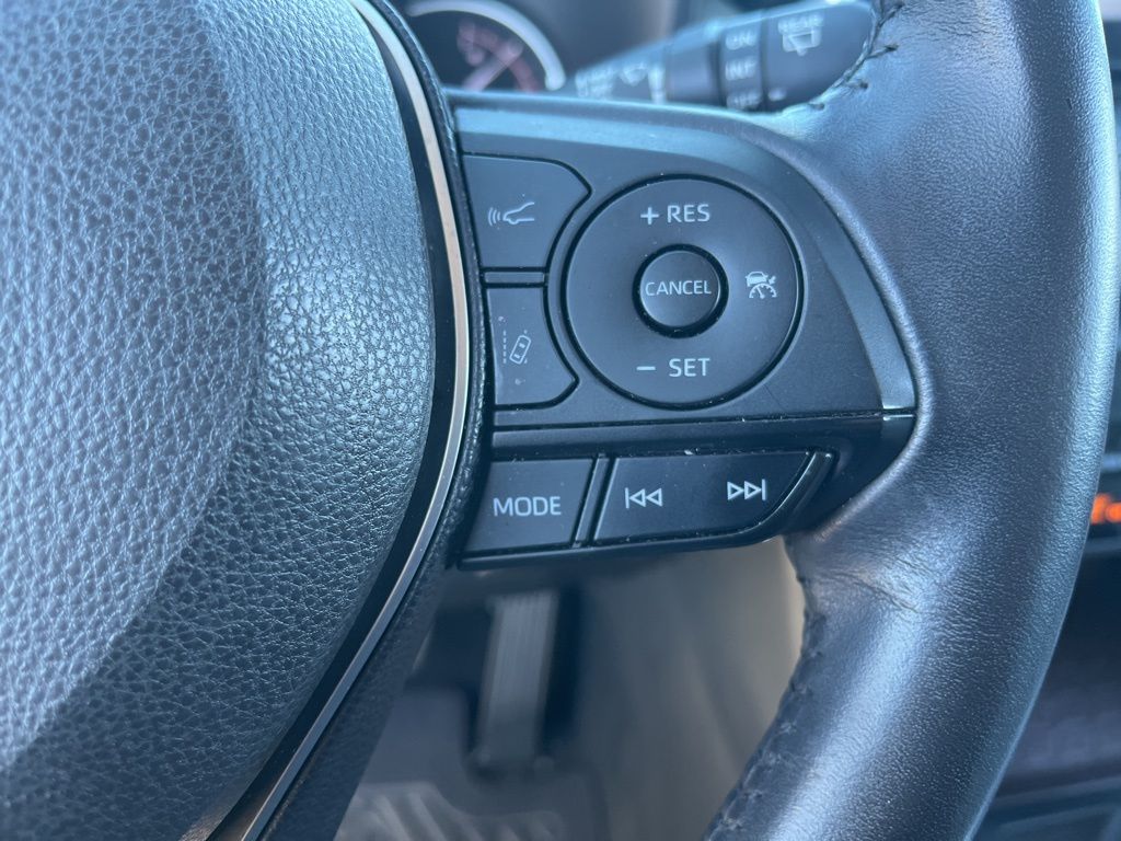 Thumbnail: 2019 Toyota RAV4 - 22