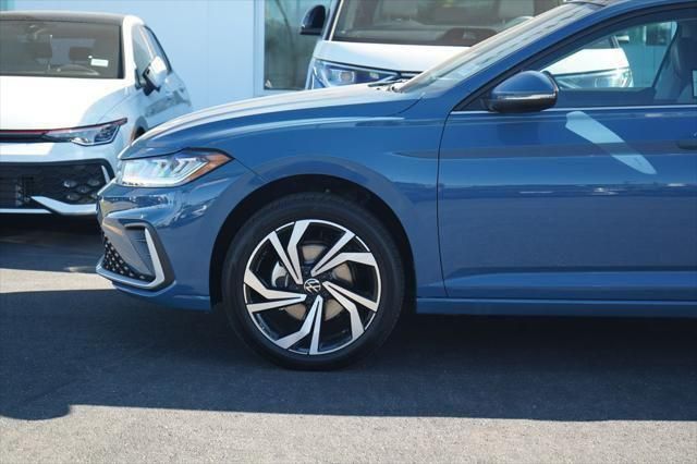 Thumbnail: 2026 Volkswagen Jetta - 2