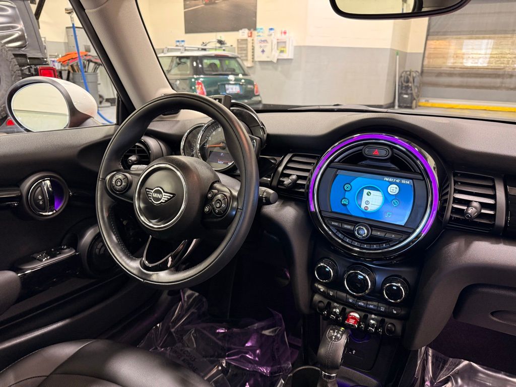 2019 MINI Cooper  25