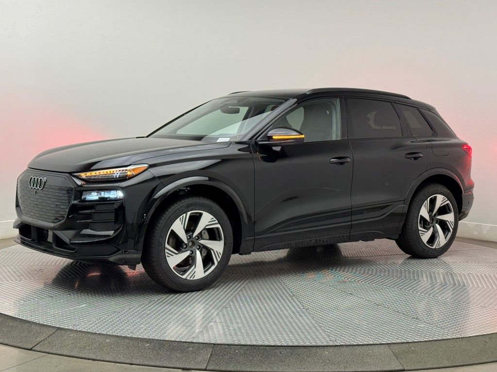 2025 Audi e-tron Premium 5