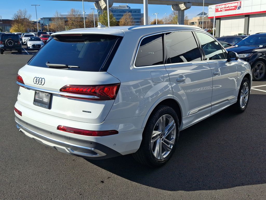 2023 Audi Q7 Premium 4