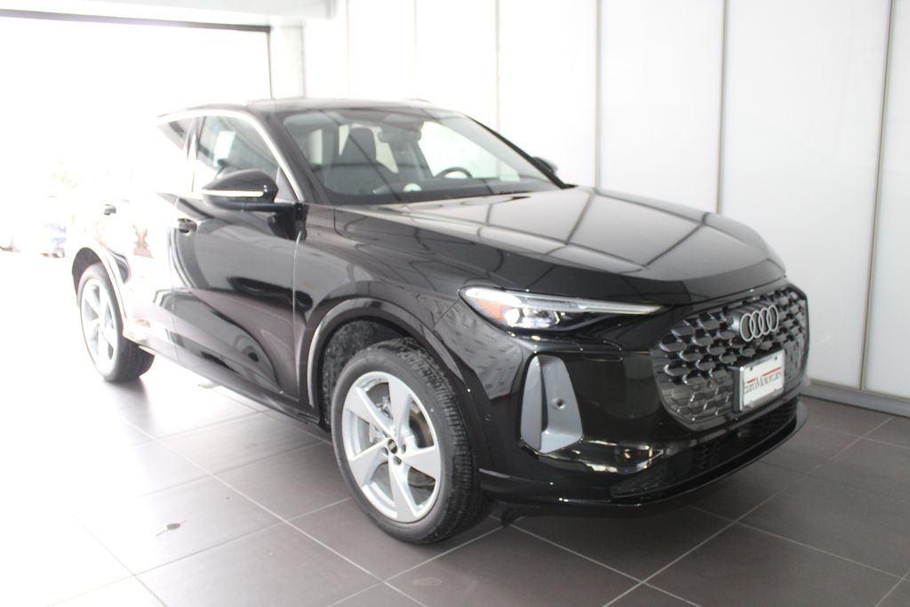 2025 Audi New Q5 Premium Plus's photo