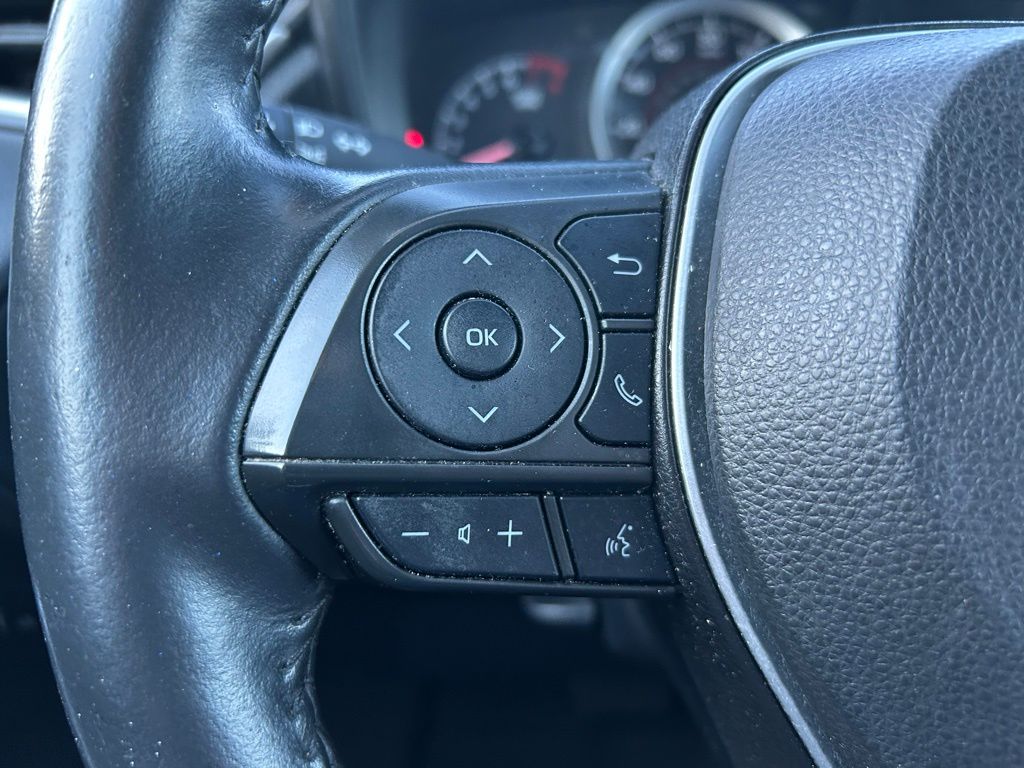 Thumbnail: 2022 Toyota Corolla Cross - 19