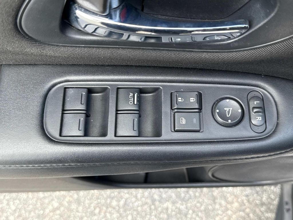 2017 Honda HR-V LX photo