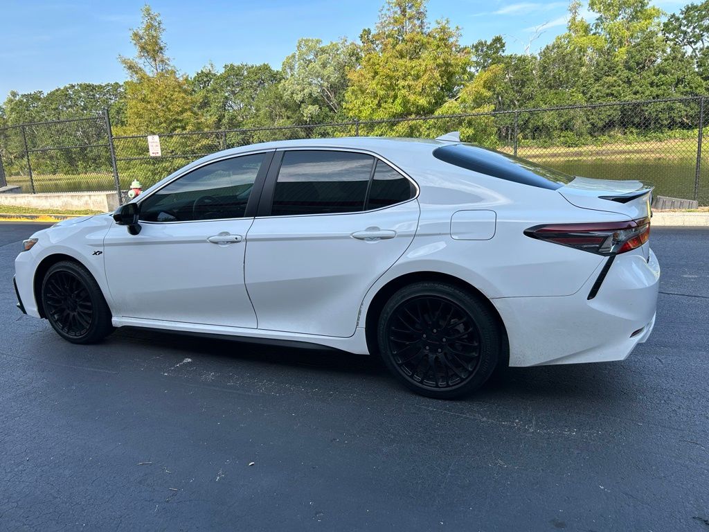 2024 Toyota Camry SE 3