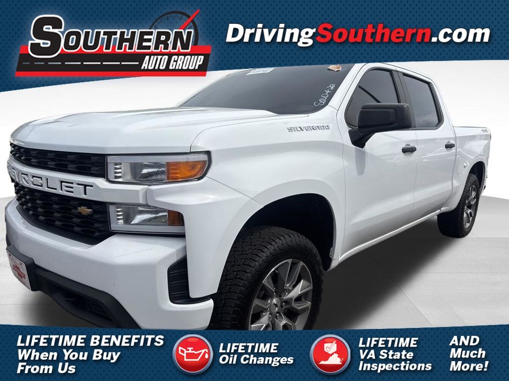 Summit White 2021 Chevrolet Silverado 1500 Custom Crew Cab 4WD Pickup Truck Four-Wheel Drive 8-Speed Automatic