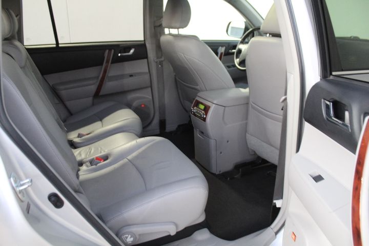 Used Car 2011 Toyota Highlander  Limited For Sale Under $10,000 In Georgetown, Texas