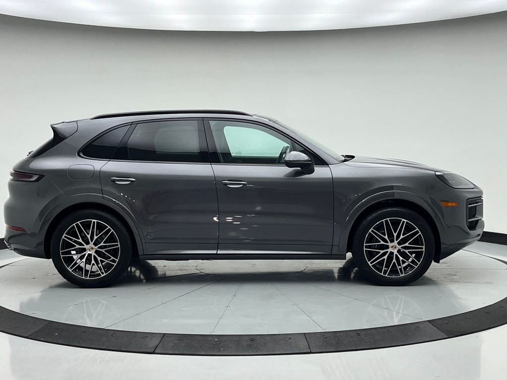Thumbnail: 2025 Porsche Cayenne - 8