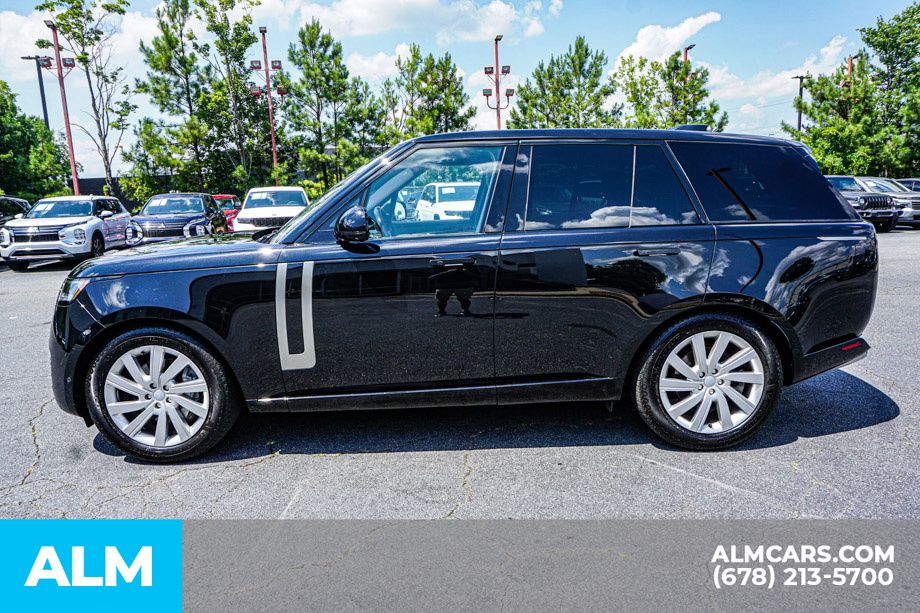 Used 2023 Black Land Rover SE image 7