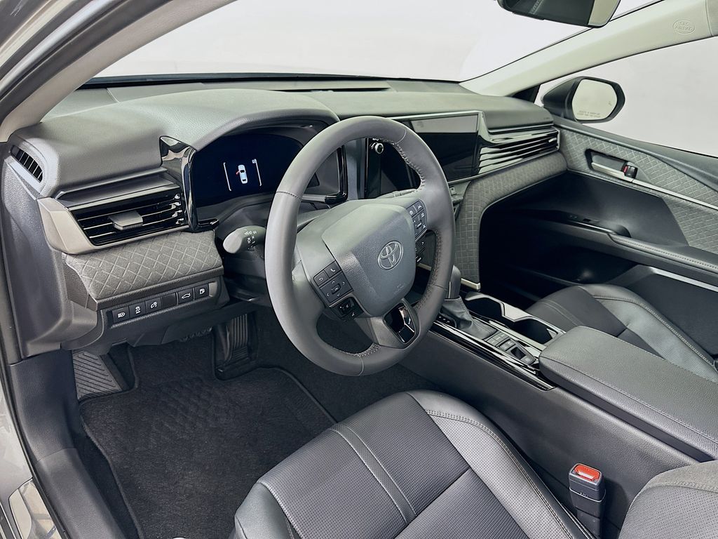 Thumbnail: 2025 Toyota Camry - 9