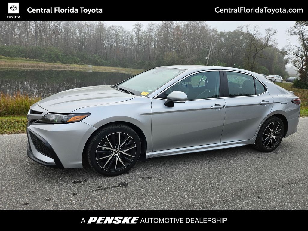 2022 Toyota Camry SE -
                Orlando, FL