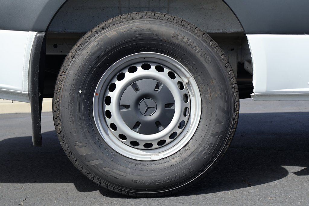 Thumbnail: 2025 Mercedes-Benz Sprinter - 10