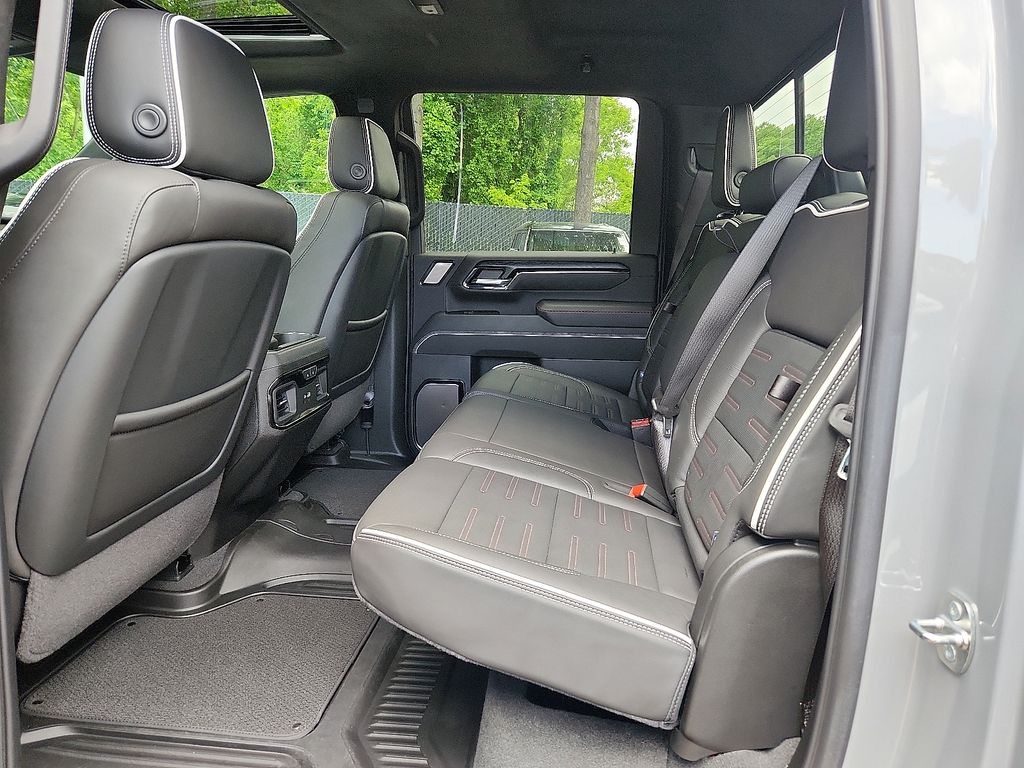 2024 GMC Sierra 2500 AT4X 10