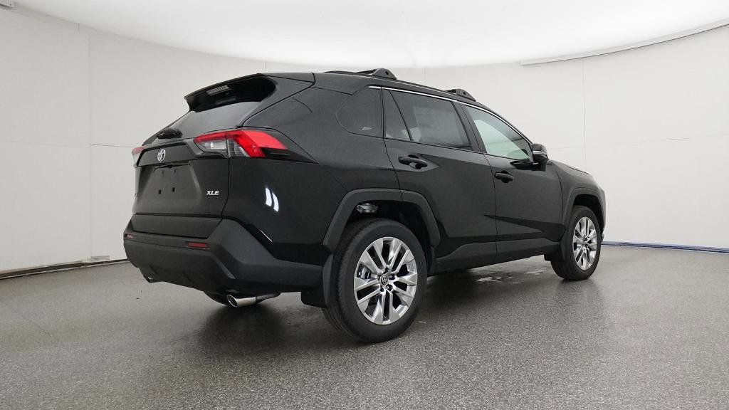 Thumbnail: 2025 Toyota RAV4 - 11