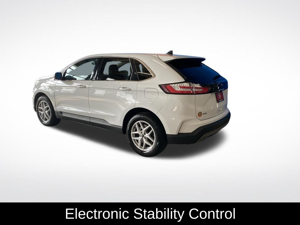 Used 2024 White Ford SEL image 19