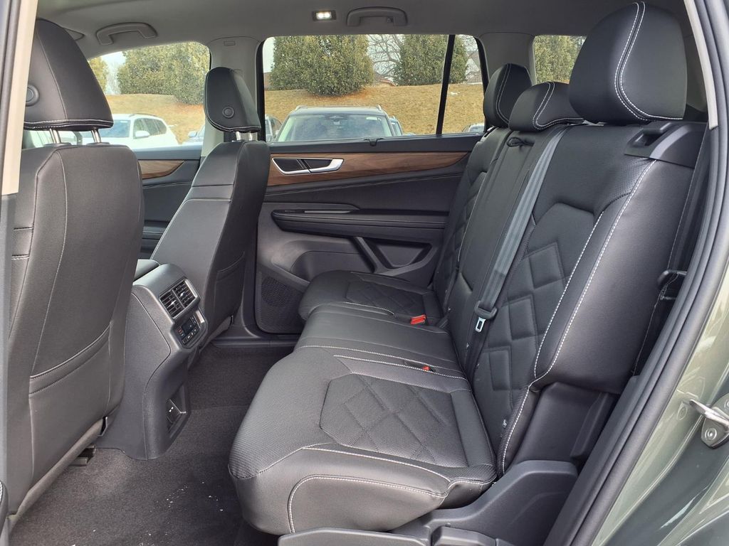 New 2026 Avocado Green Pearl Volkswagen 2.0T SE w/Technology image 17