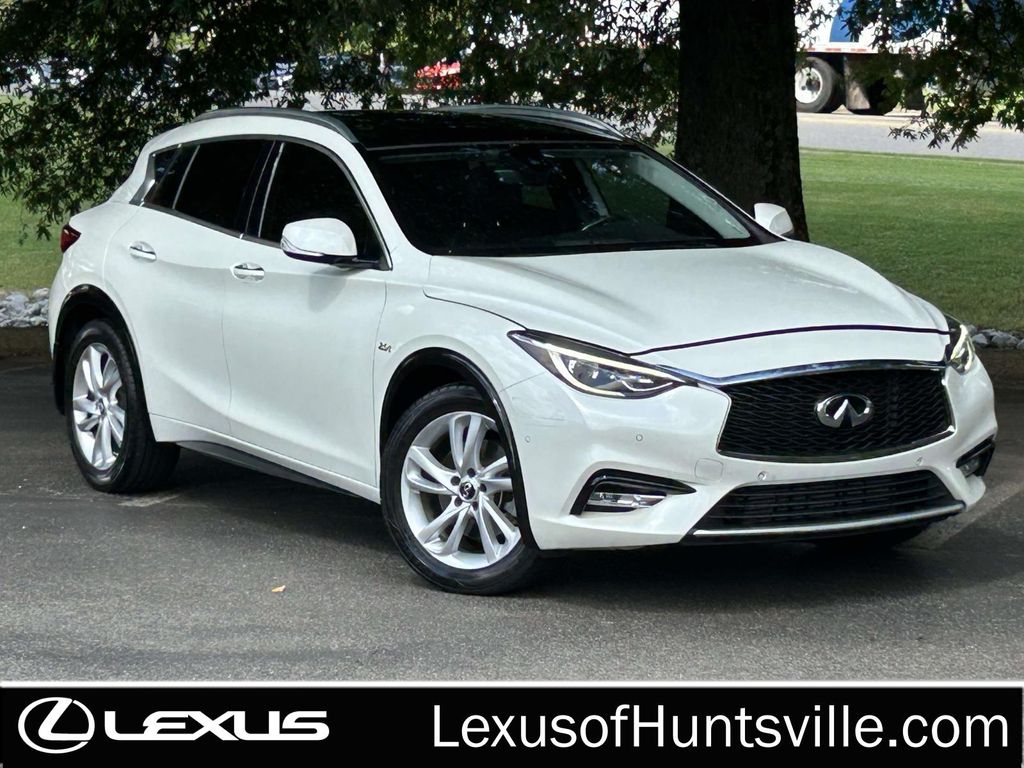  2018 INFINITI QX30 Premium FWD   