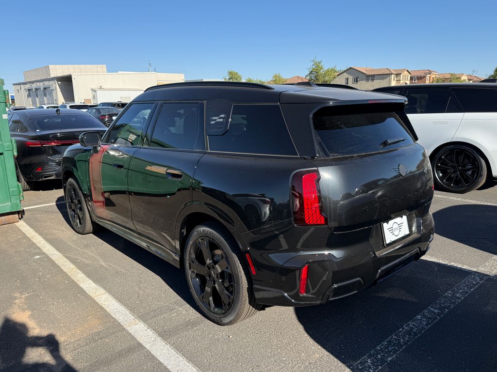Thumbnail: 2027 MINI Cooper Countryman - 2