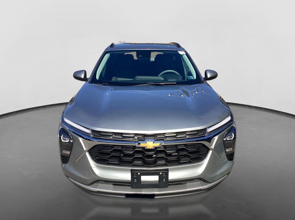 Used 2024 Chevrolet Trax SUV