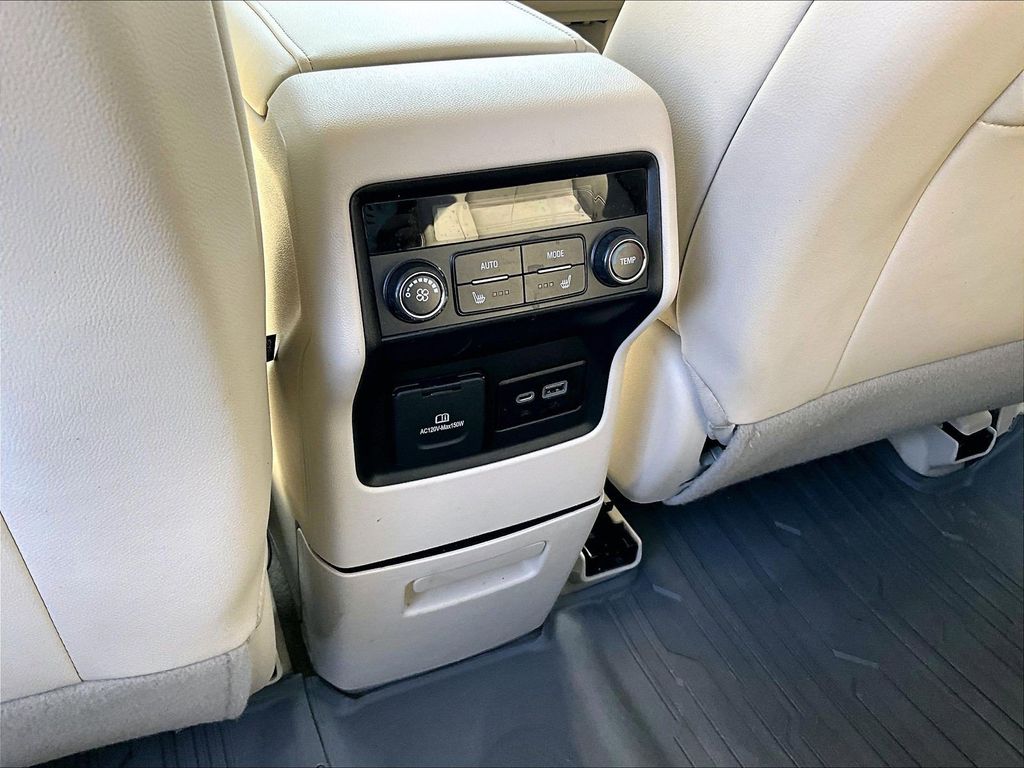 2023 GMC Acadia — photo 29
