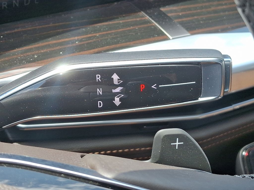 2025 Cadillac Escalade ESV Premium 7