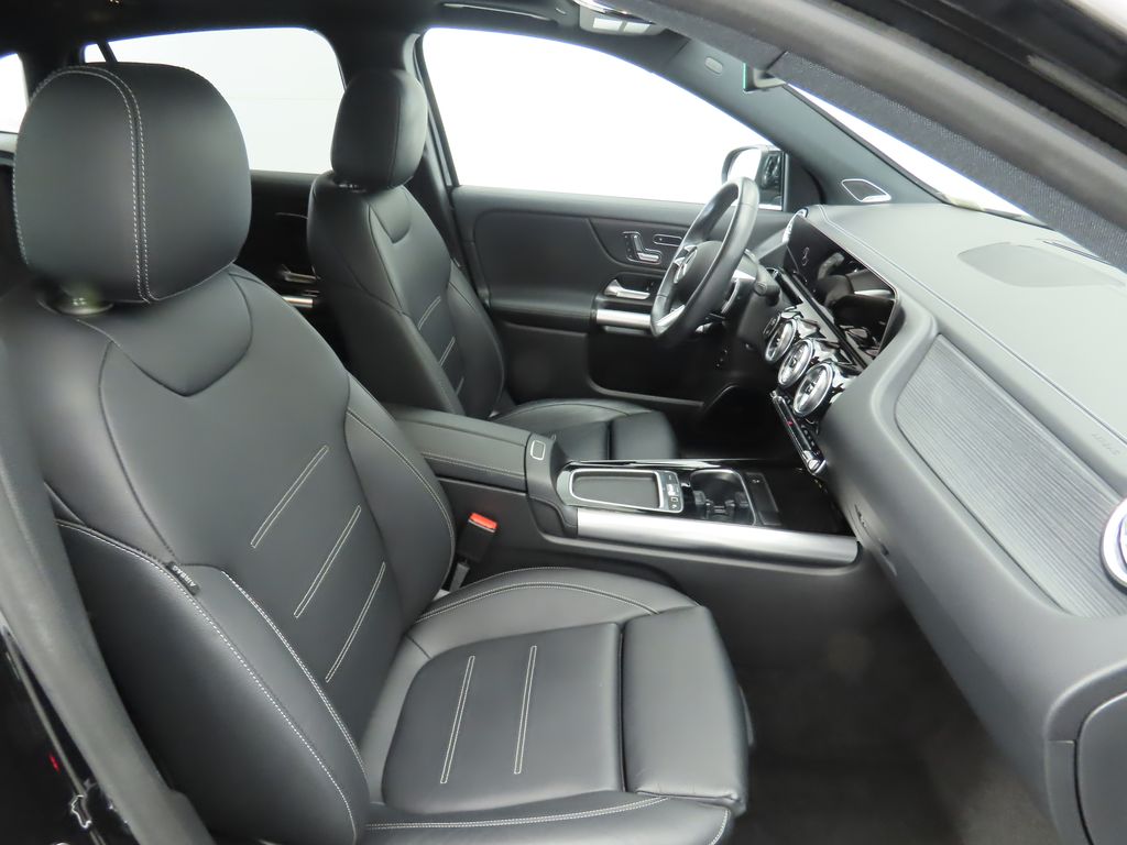 Thumbnail: 2025 Mercedes-Benz GLA - 19