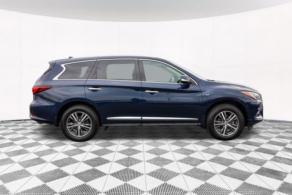 2017 INFINITI QX60 Base 8