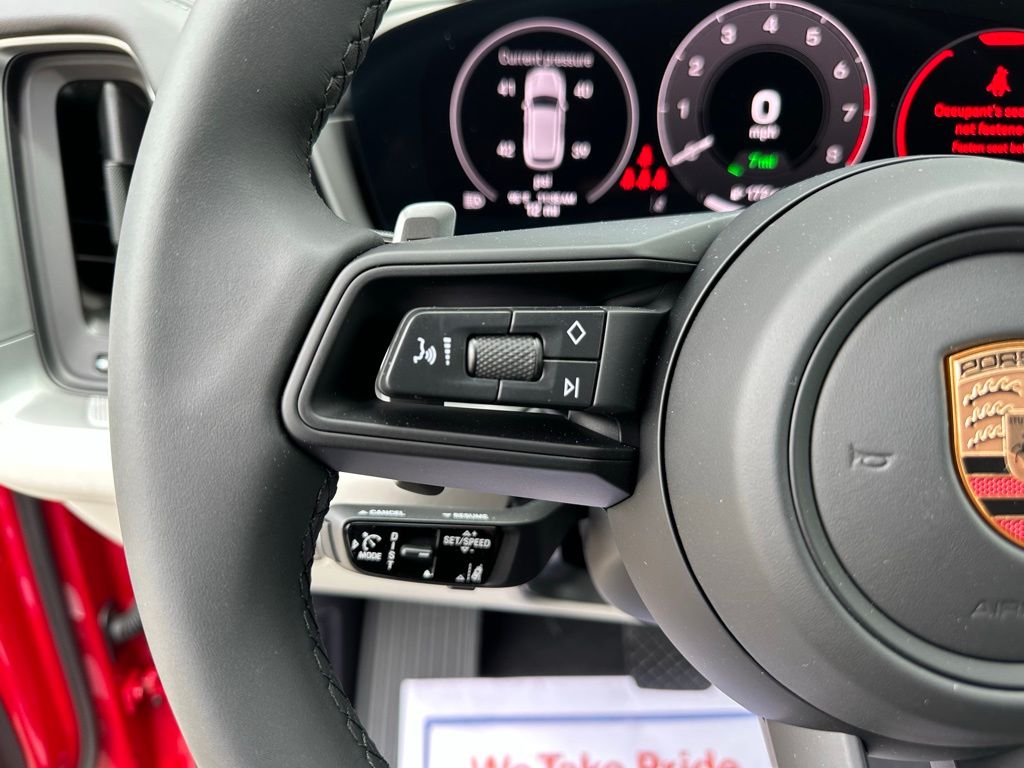 Thumbnail: 2025 Porsche Cayenne - 21