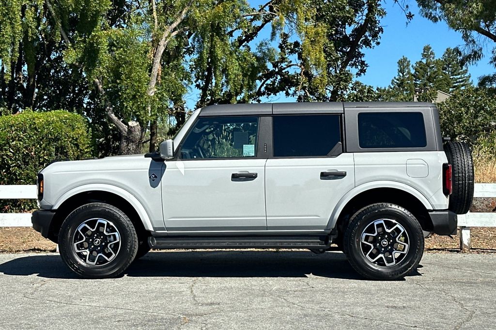 New 2026 White Ford Outer Banks image 7