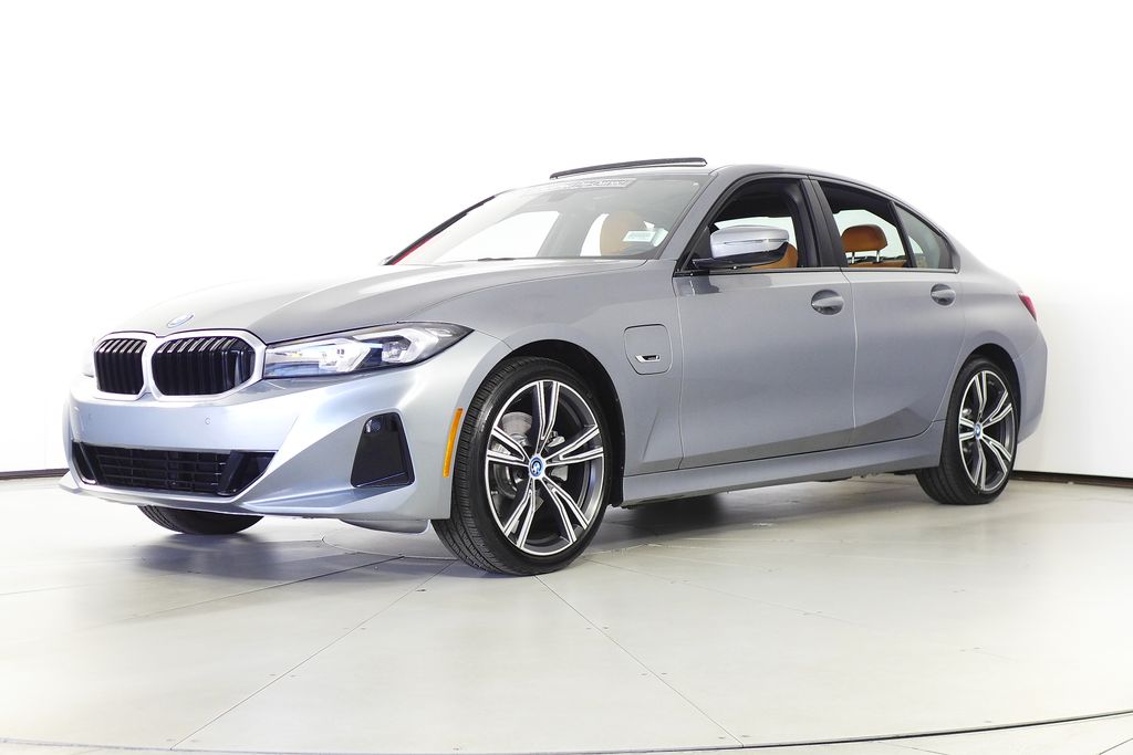 Thumbnail: 2023 BMW 3 Series - 2