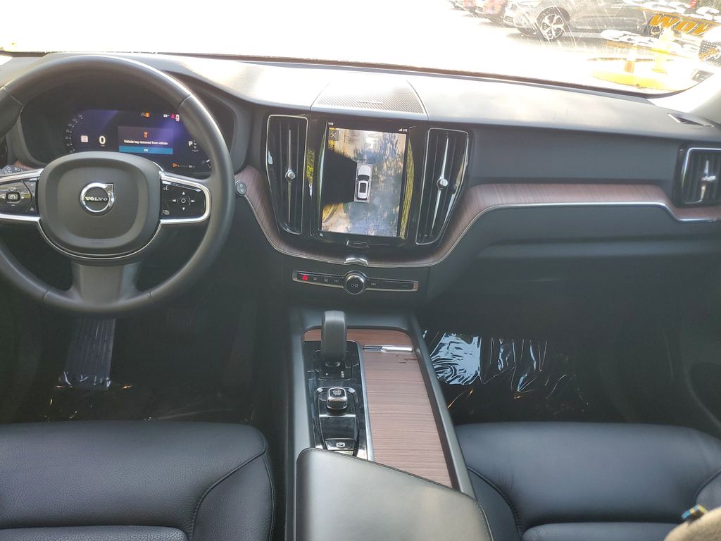 used 2023 Volvo XC60 car, priced at $28,895