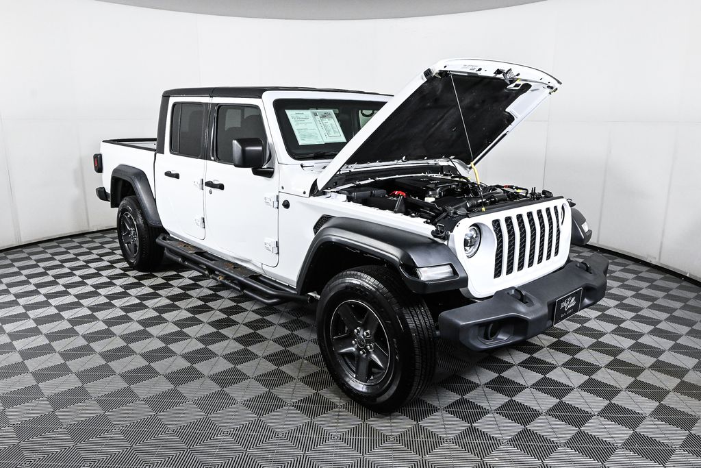 2020 Jeep Gladiator Sport 27