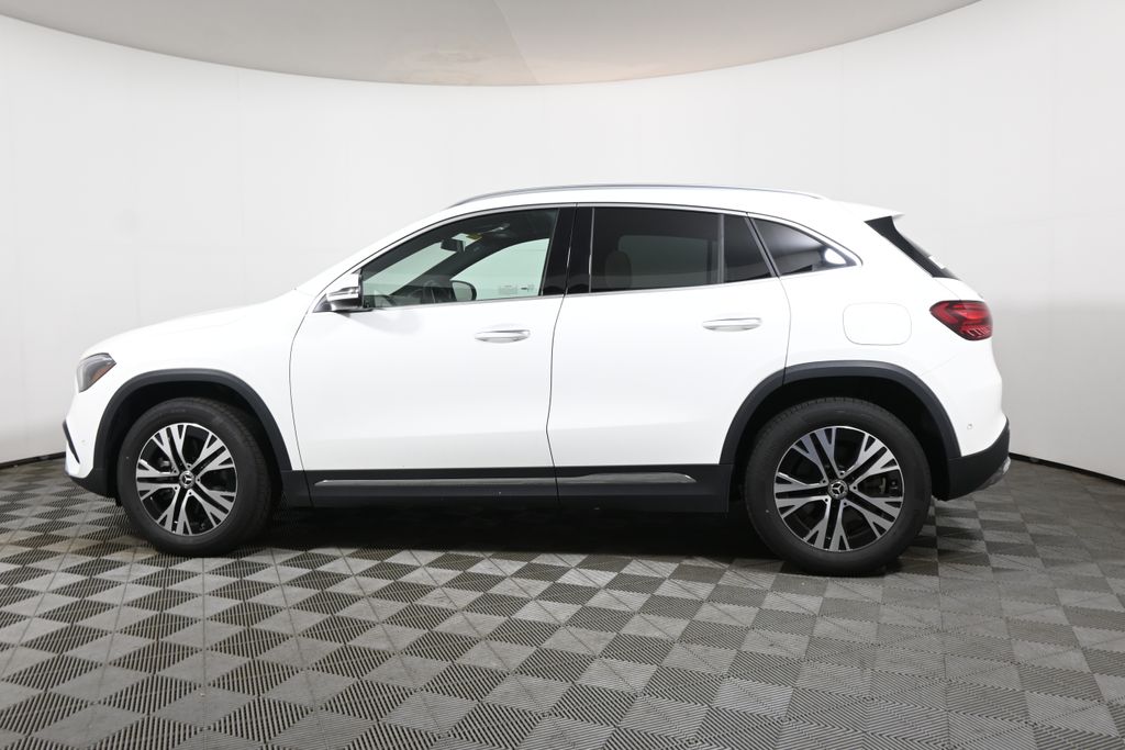 Thumbnail: 2026 Mercedes-Benz GLA - 2
