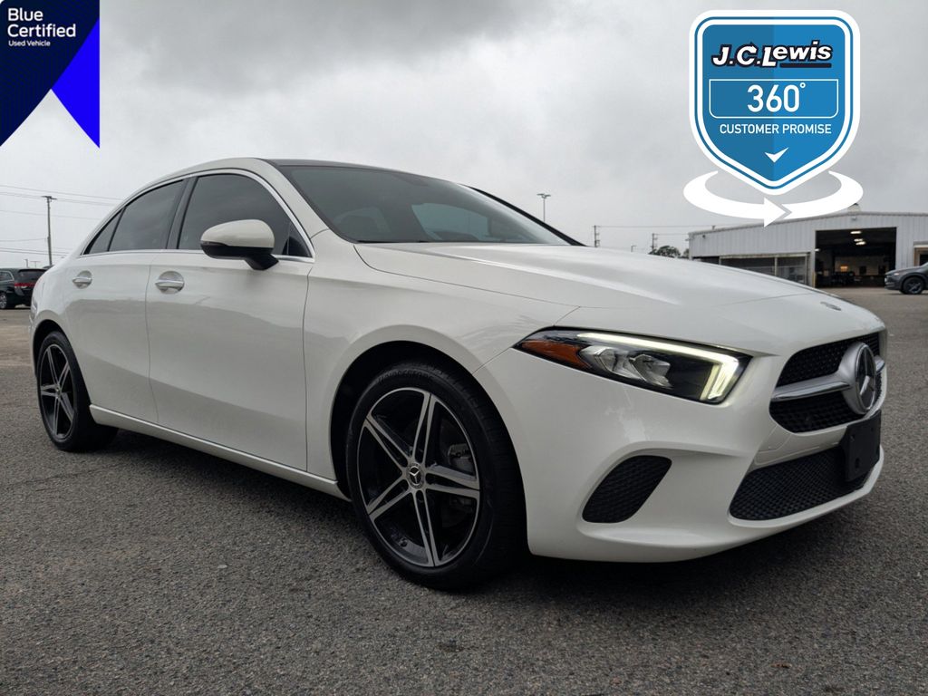 2022 Mercedes-Benz A 220 4MATIC