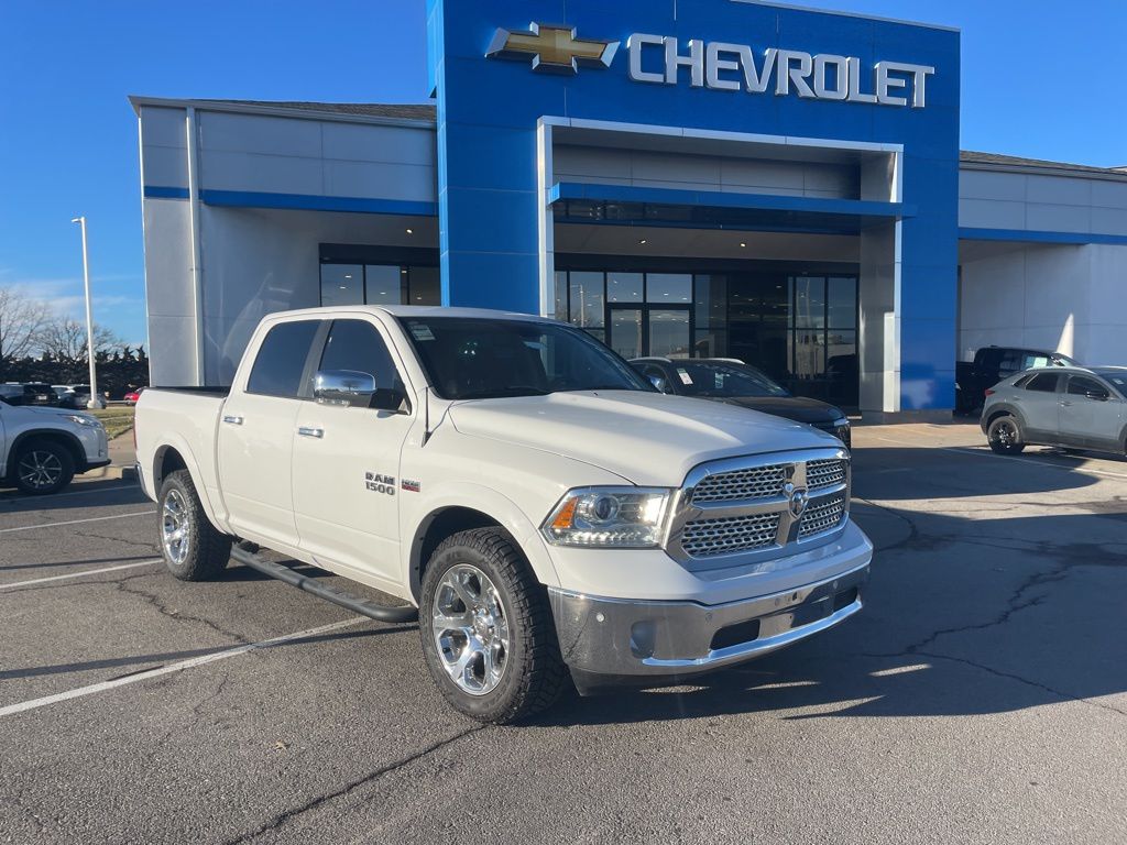 2017 RAM 1500 Laramie Crew Cab 4WD
