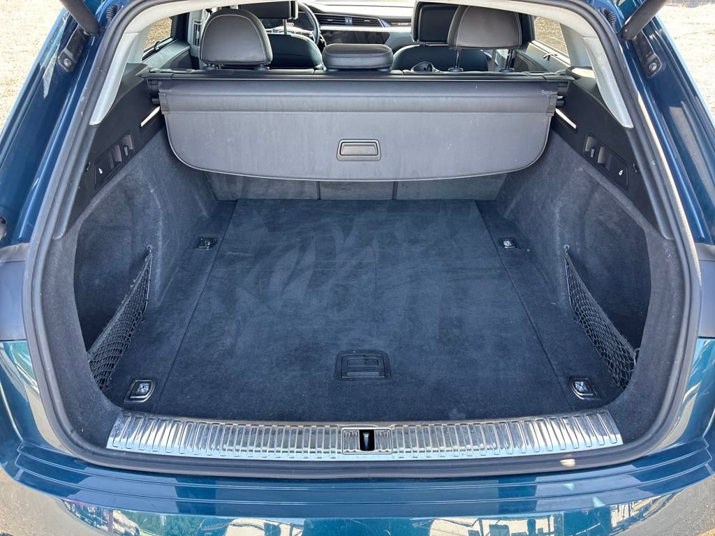 2019 Galaxy Blue Metallic Audi e-tron Prestige AWD SUV