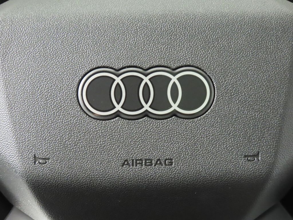 Thumbnail: 2025 Audi Q5 - 17