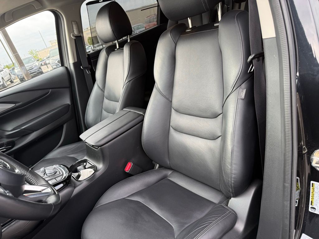 Thumbnail: 2022 Mazda CX-9 - 8