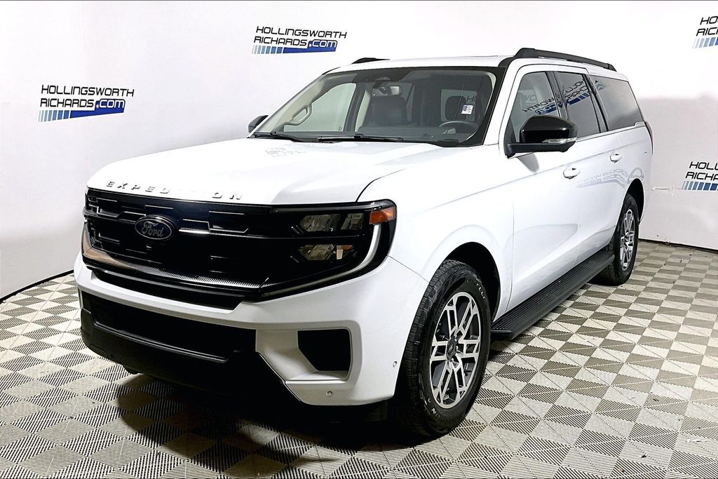 Silver Metallic 2025 Ford Expedition SUV / Crossover Four-Wheel Drive Automatic